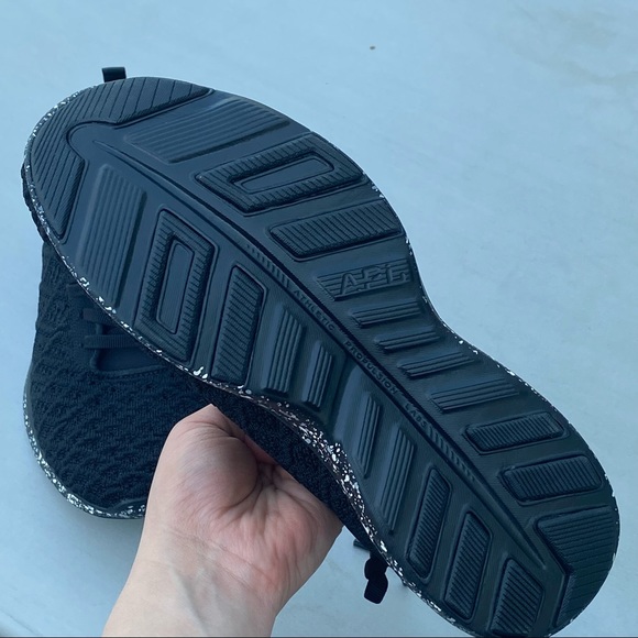 APL Techloom Phantom Cement Black Size 8 $185
